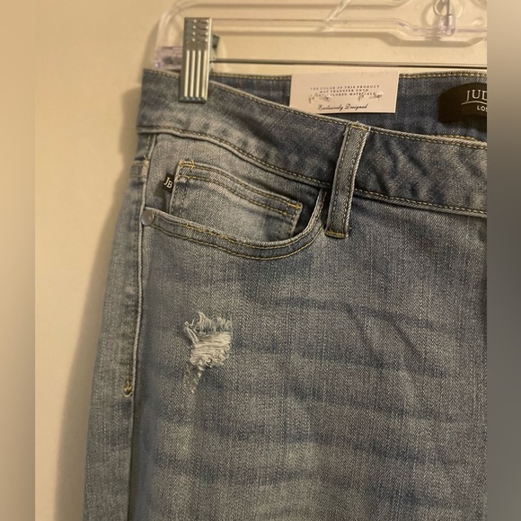 Judy Blue NWT Distressed Skinny Fit Jean Light Blue Size 32 - Picture 8 of 16